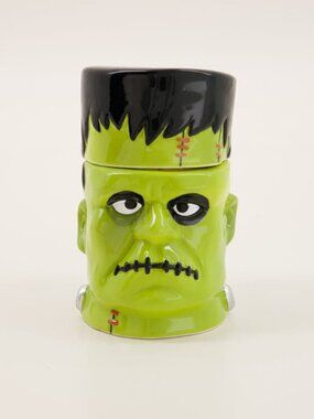 NWT Cracker Barrel Monster Head Salt & Pepper Shaker Set Halloween Stoneware